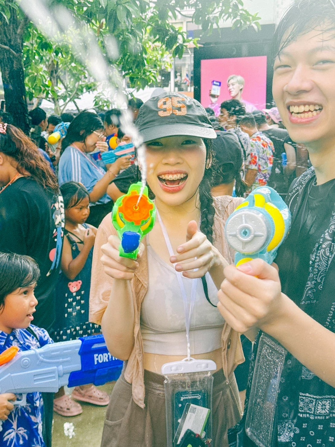 泰國潑水節|原來是泰國新年啊!宋干節潑水體驗 從拷叻到曼谷街頭的瘋狂水槍大戰 - 第20張圖
