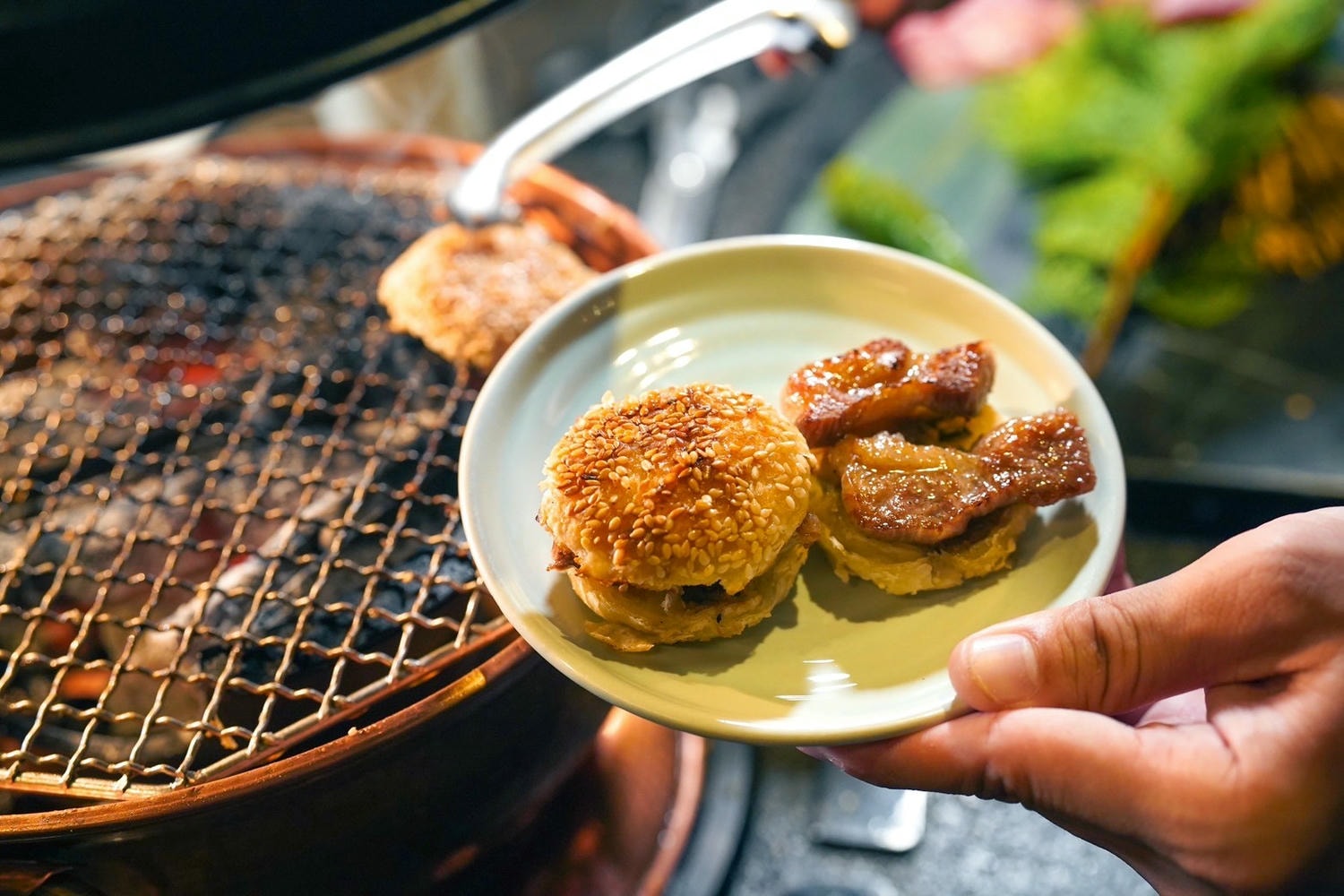 台北燒肉推薦|蘭亭燒肉和牛極緻料理 閃耀著金箔光芒的華貴享受!無菜單桌邊服務 體驗法餐Style的上菜儀式感 - 第14張圖