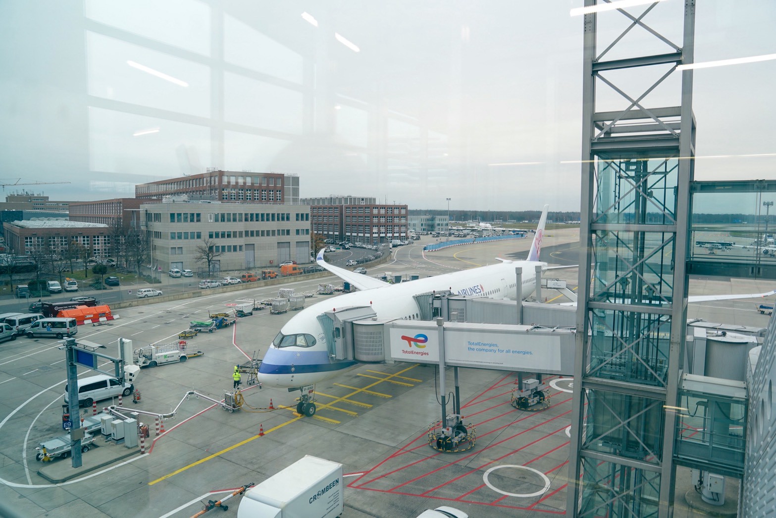 中華航空|開箱華航A350-900機型「豪經艙」&「商務艙」飛歐洲布拉格、法蘭克福 - 第2張圖 中華航空|開箱華航A350-900機型「豪經艙」&「商務艙」飛歐洲布拉格、法蘭克福