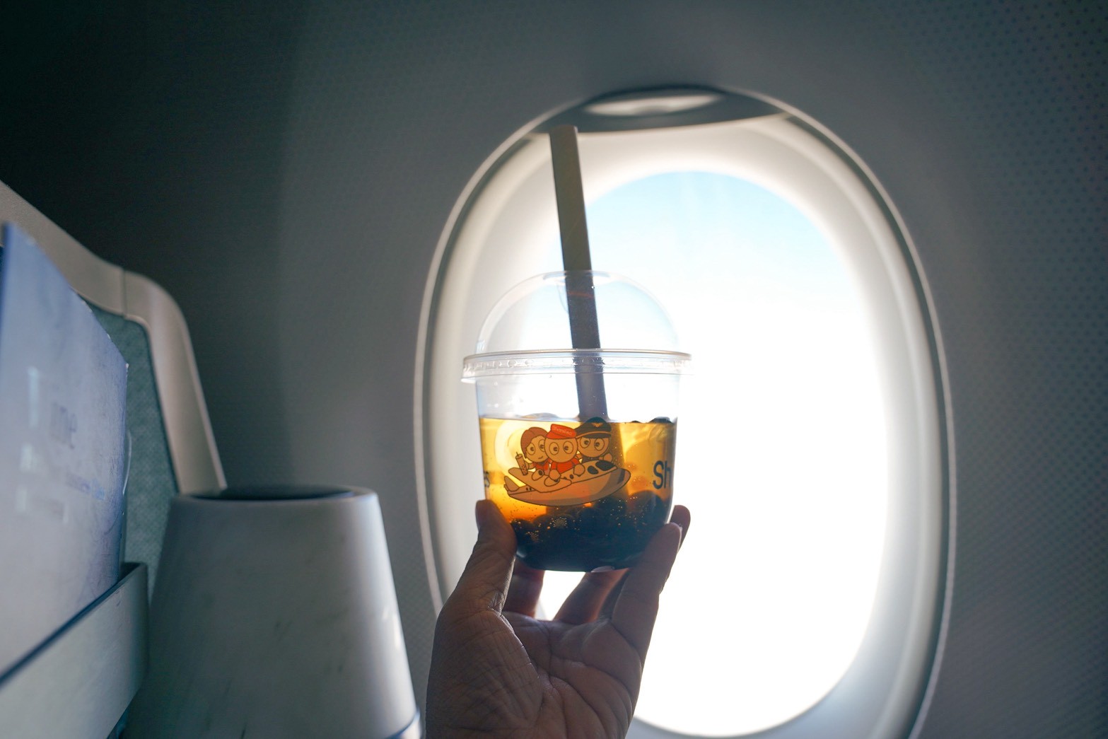 中華航空|開箱華航A350-900機型「豪經艙」&「商務艙」飛歐洲布拉格、法蘭克福 - 第28張圖 中華航空|開箱華航A350-900機型「豪經艙」&「商務艙」飛歐洲布拉格、法蘭克福