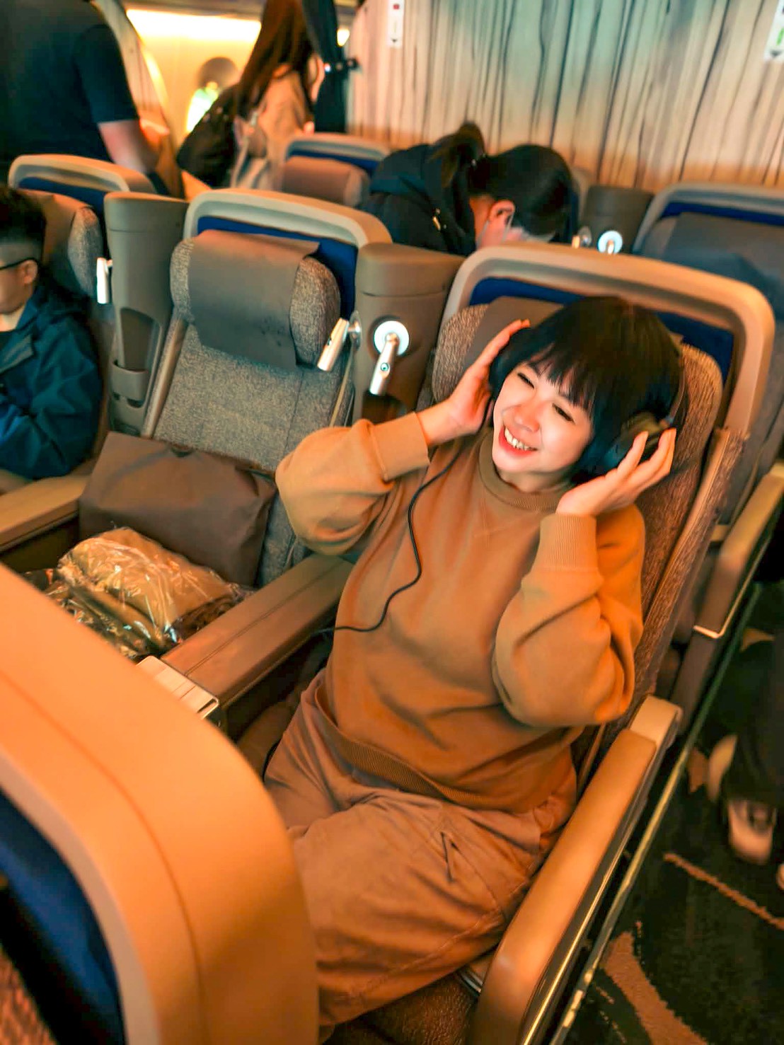 中華航空|開箱華航A350-900機型「豪經艙」&「商務艙」飛歐洲布拉格、法蘭克福 - 第3張圖 中華航空|開箱華航A350-900機型「豪經艙」&「商務艙」飛歐洲布拉格、法蘭克福